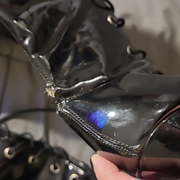 00'S VINYL PLAT FORM BOOTS - Picture 3 of 3